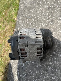 Alternator vw polo 1.6 tdi 66kw cayb - 2