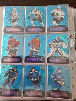 Hokejové kartičky insert dazzlers blue 2020/21 - 2