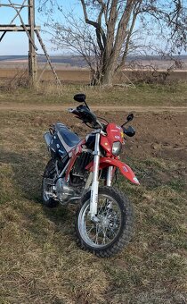 Yuki sm 250 - 2