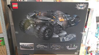 LEGO DC Comics Batman 76240 Batmobil Tumbler - 2