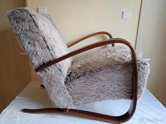 Kresla H 269 J. Halabala. - 2