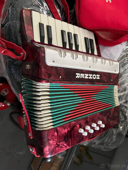 Predám detskú ťahaciu harmoniku HOHNER s púzdrom - 2