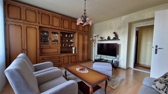 Prenájom 2-izbového bytu blízko centra Levíc - 2