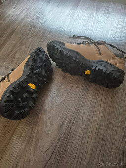 Nepoužitá nízka treková obuv TERENNO - 2