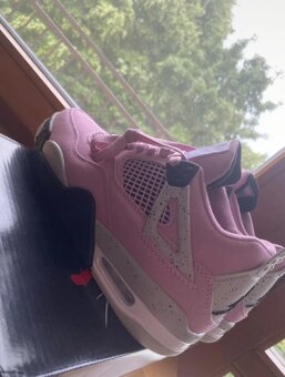 Air Jordan 4 Retro Orchid - 2