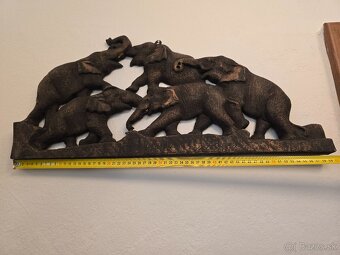 Drevená nástenná dekorácia slony - 2