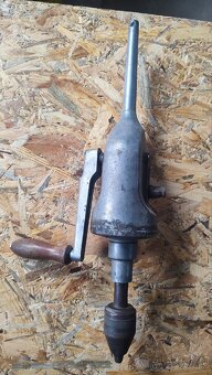 Ručná vŕtačka - 2