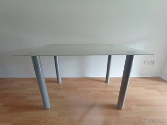 Sklenený jedálenský stôl - 2