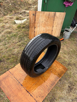 Hankook Ventus Evo SUV 235/45 R20 - 2