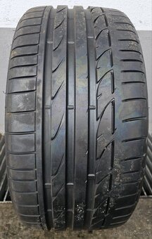 245/35 R18 - 2