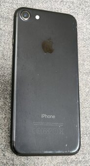 iPhone 7 - 32gb - cely doskriabany - 2