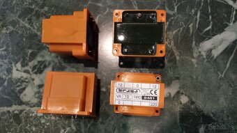 Predám transformátory : 2W.......... 24V -2eura - 2