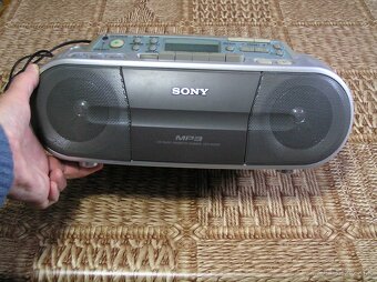 Rádio Sony MP3 - 2