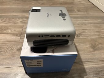 Projektor Philips Neopix ultra one - 2