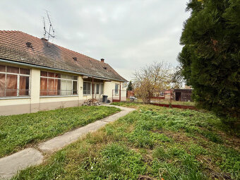 VRAKÚŇ – STARÝ RODINNÝ DOM NA PREDAJ S VEĽKÝM POZEMKOM - 18 - 2