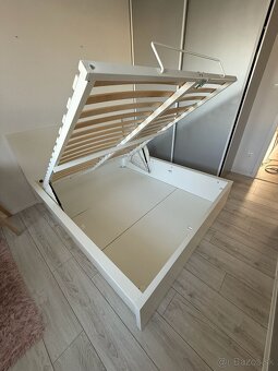 Manzelska postel MALM Ikea - 2