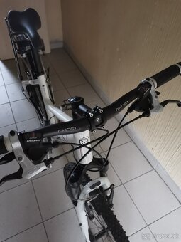 Trekingový Ghost - 2