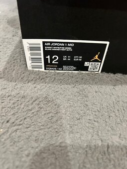 Nike AIR JORDAN 1 MID - 2