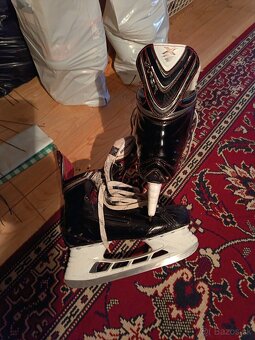 hokejova vystroj - 2