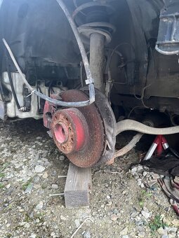 Rozpredám BMW E39 orientblau - 2