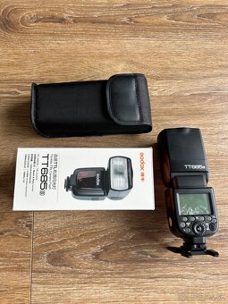 Blesk TT685 S - 2