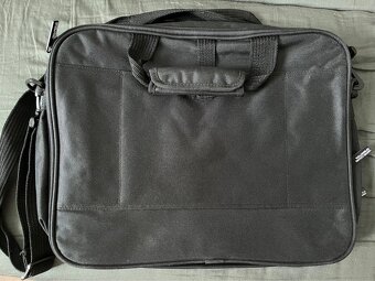 Laptop taska s roznymi priehradkami - 2