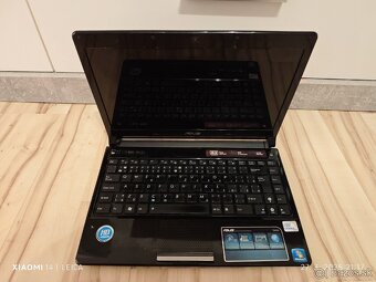 ASUS UL30A - 2