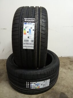 Pneumatiky 255/35 R18 - 2