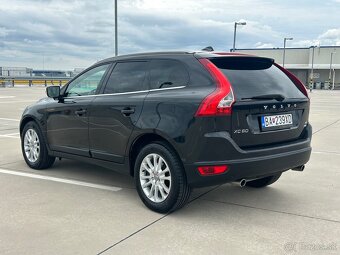 Volvo XC60 D5 2,4 AWD 151kw Summum - 2