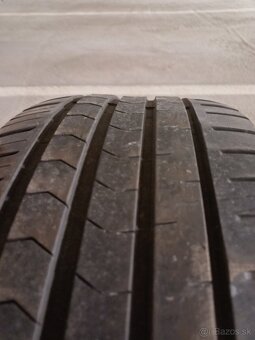 235/45R18 - 2