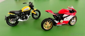 Modely motoriek Burago - Ducati - 2