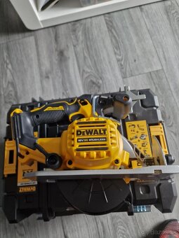Kotoučová pila DEWALT DCS565 18V XR 165mm - 2
