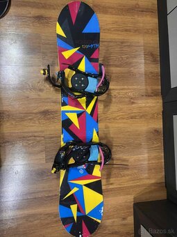 Snowboardy + topánky – kompletná výbava, super stav - 2