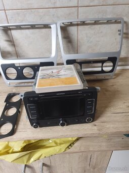Predám autorádio Amundsen - 2