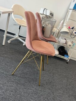 na predaj dve stoličky - 2