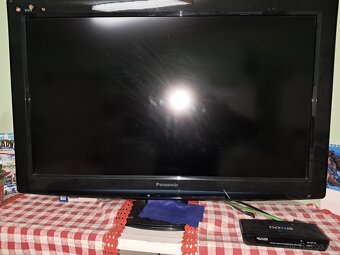 Televízor Panasonic VIERA - 2