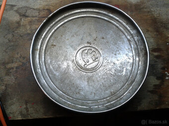 predám puklicu a olejový filter na škoda 100 - 2