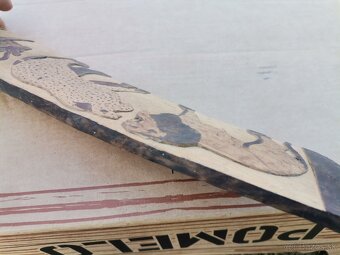 Stará vyrezávaná tabuľa - 2