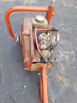 Predam motorovu pilu, starozitnost - 2