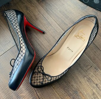 Christian Louboutin - sieťované lodičky - 2
