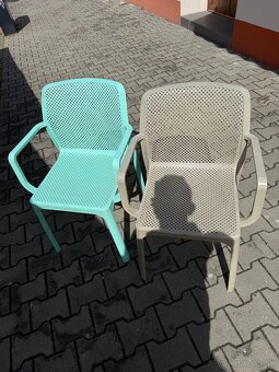 Zahradne Stolicky moderne - 2