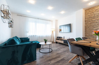 PRENÁJOM - MODERNE ZARIADENÝ 3 IZB BYT s LOGGIOU, ČORDÁKOVA, - 2