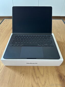 MacBook Air M2 13.6 8/512 gb Space grey v záruke - 2