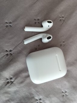 Apple AirPods 1 – funkčné a používané, všetko funguje bez pr - 2