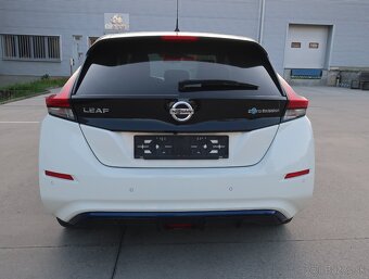 Nissan Leaf r.2019 90kW, odpočet DPH, cena len 12.500€ + DPH - 2