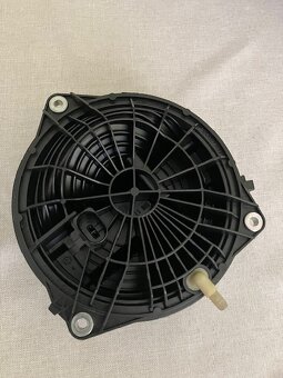 VW znak so spínačom otvárania kufra - 2