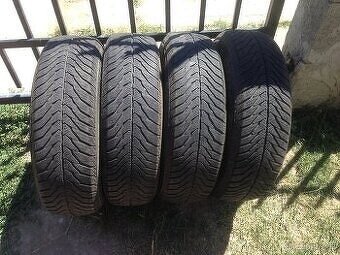 Predám zimné peum r14 165/70 4ks - 2