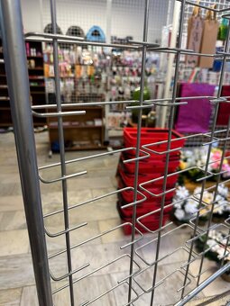 Kovový stojan na okuliare - 2