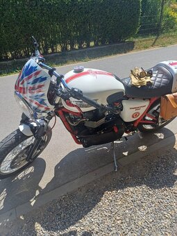 Triumph Thruxton - 2