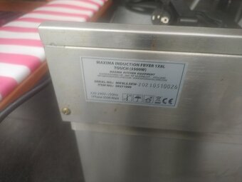 Profesionálna fritéza Maxima 8L, 3500W - výborný stav - 2